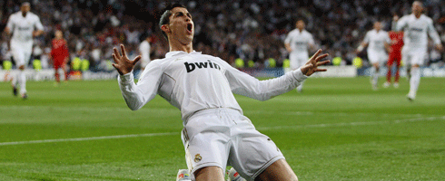 ronaldo-onknees490ai