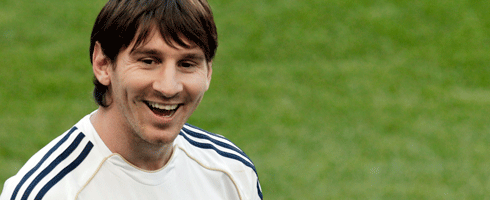 Messi-smiling490ai