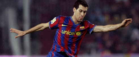 busquets-arms-out490ai