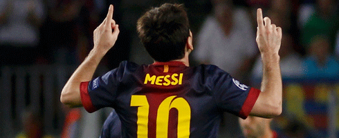 messi-behind490ai