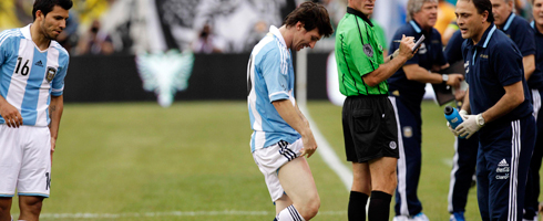 messi-injury-again490ai