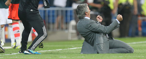 mourinho-knees490ai