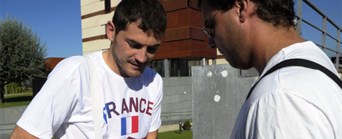 casillas-france-top-again490ss