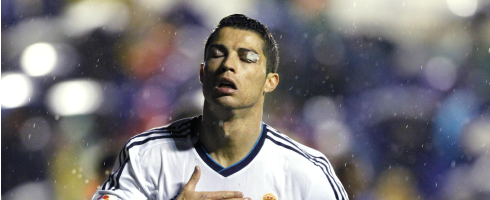 Ronaldo-eyeinjury490ai
