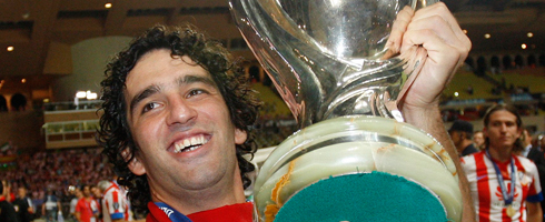arda-turan-trophy490ai
