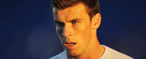 bale-close490ai