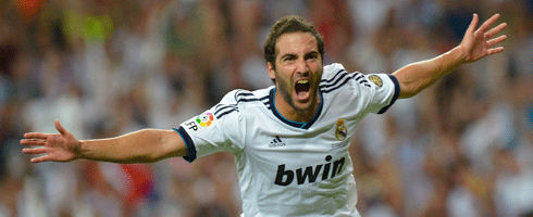 higuain-celebrate490ai
