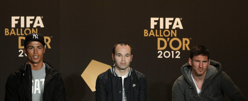 Ronaldo-messi-iniesta-ballon-PC490ai