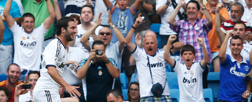 higuain-crowd490ai