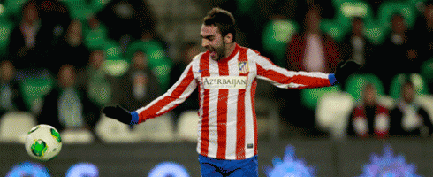 adrian-lopez-arms-out490ai
