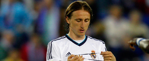 modric-hairband490ai