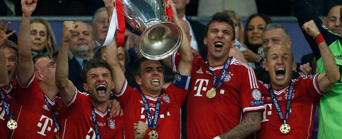 bayern-players-trophy490ai