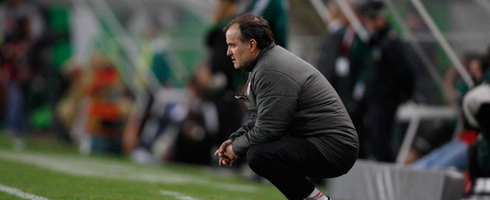 bielsa-crouch-again490ai