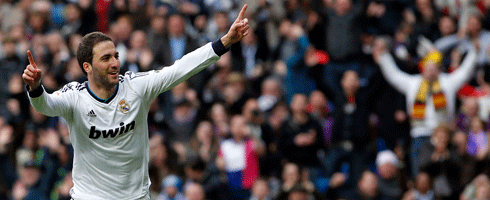 higuain-celebrate-again490ai