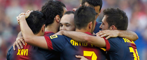 iniesta-hug490ai
