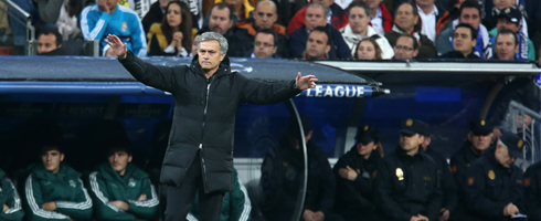 mourinho-dortmund-arms490ai