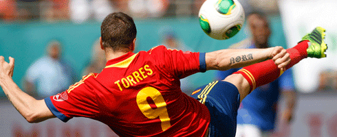 torres-bicycle-kick490ai