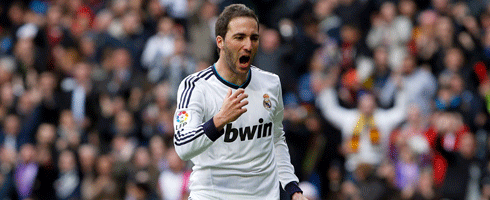 higuain-celebrates490ai