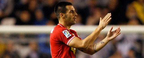 negredo-applauds490ai