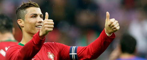 ronaldo-thumbs490ai