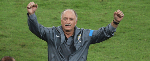 scolari-arms-raised490ai