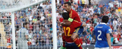 thiago-alcantara-celebrates