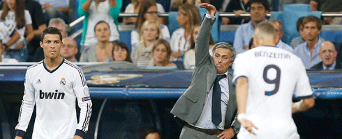mourinho-bench-ronaldo490ai