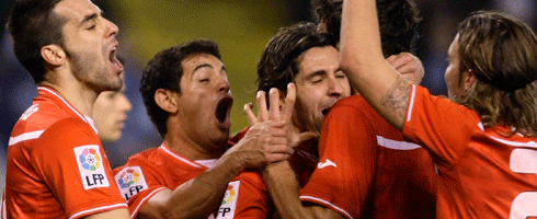 sevilla-players-celebrate49