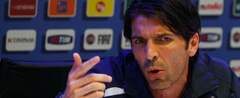 buffon-conf-annoyed-490ai