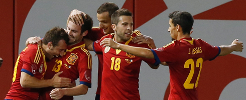 spain-celebrate-ireland490ai