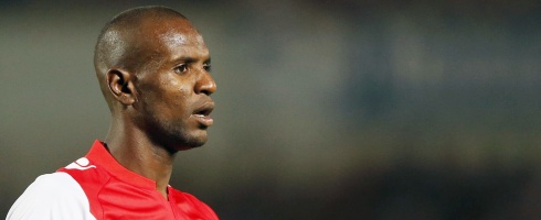 abidal-close490ai