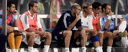 zidane-bench490ai