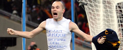 iniesta-wcfinal-celebration490ai