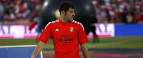 casillas-close490ai