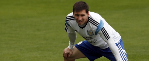 messi-training-wc490ai