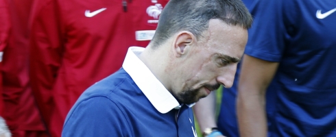 ribery-head-down490ai