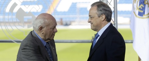 distefano-perez-handshake490ai
