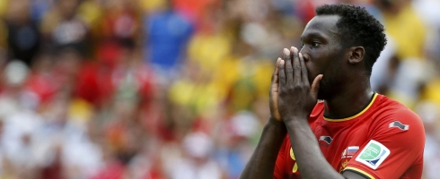 lukaku-hands490ai