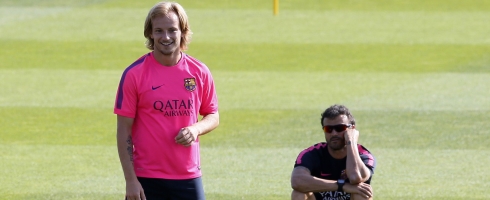 rakitic-enrique490ai