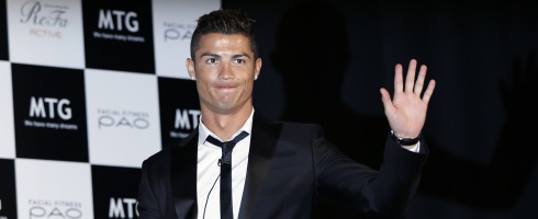 ronaldo-shirtandtie490ai
