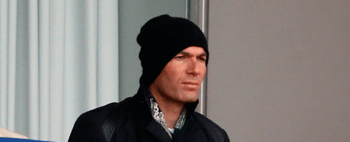 zidane-close-hat490ai