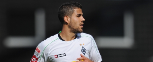 dominguez-gladbach-close490ai