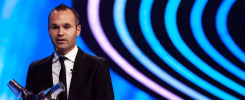 iniesta-suit490ai