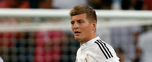 kroos-close490ai