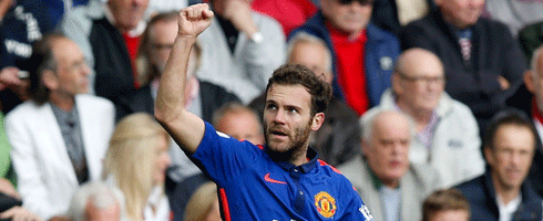 mata-utd-celebrate490ai