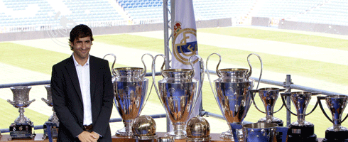 raul-with-trophies490ai