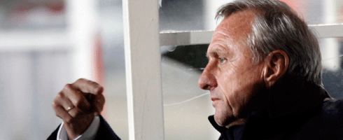 cruyff-close-gesture490ai