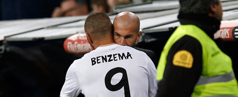 benzema-zidane-hug490ai