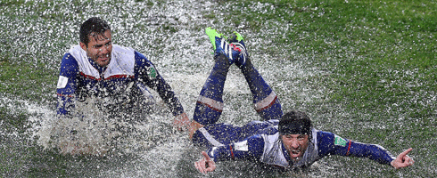 club-world-cup-waterlogged4