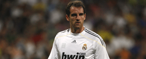 metzelder-real-madrid-close